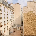 Modern And Bright Apartment Beaugrenelle