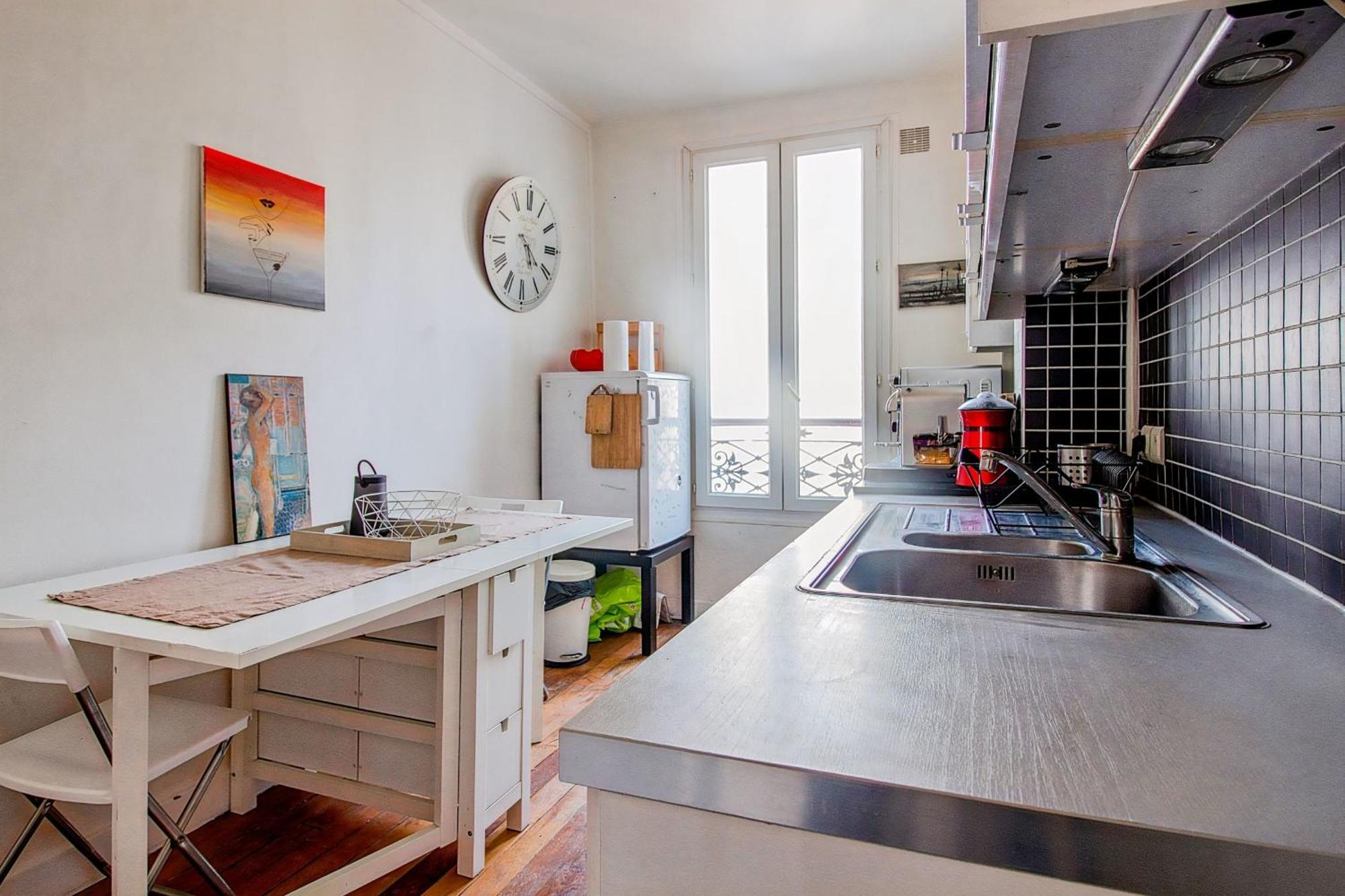 Modern And Bright Beaugrenelle Apartment Paris